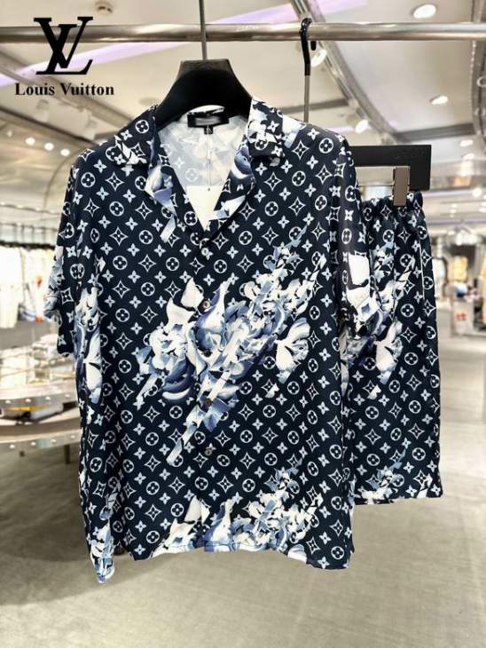 Picture of LV Shirt Pant Suits _SKULVM-3XL24cn18223068